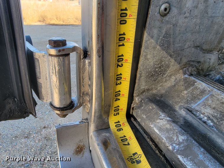 image for item LL9759 2014 Utility 300R refrigerated van trailer