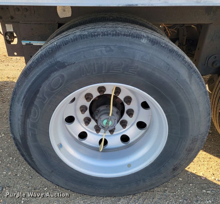 image for item LL9759 2014 Utility 300R refrigerated van trailer