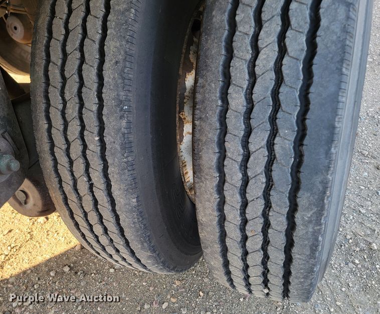 image for item LL9759 2014 Utility 300R refrigerated van trailer