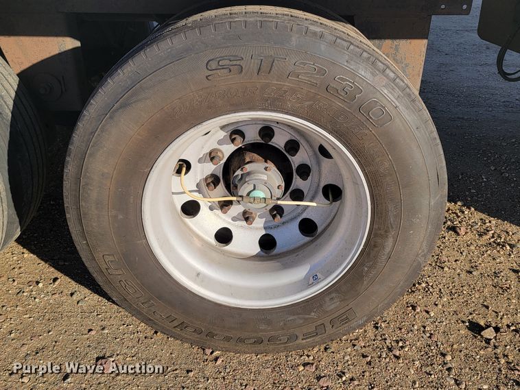 image for item LL9759 2014 Utility 300R refrigerated van trailer