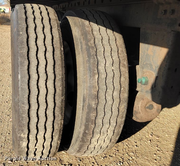 image for item LL9759 2014 Utility 300R refrigerated van trailer