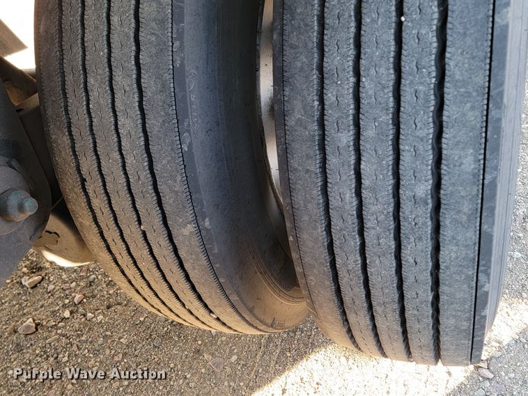 image for item LL9759 2014 Utility 300R refrigerated van trailer