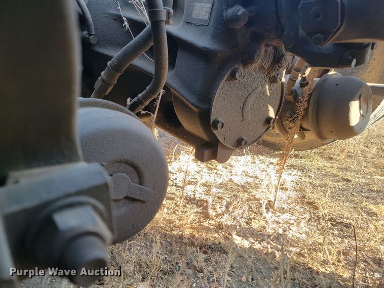 image for item LL9760 2015 Freightliner Cascadia semi truck