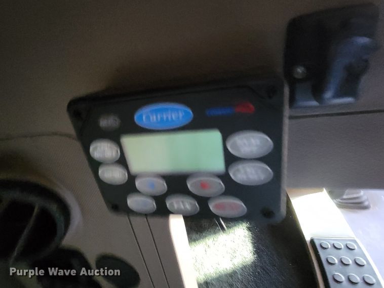 image for item LL9760 2015 Freightliner Cascadia semi truck