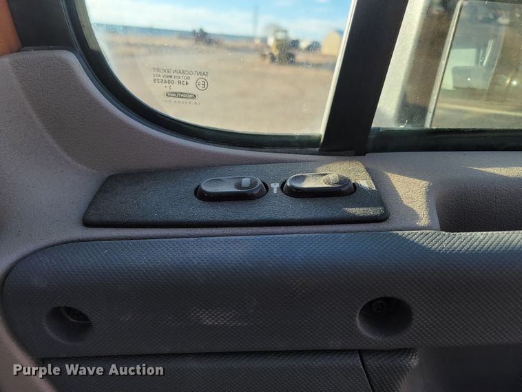 image for item LL9760 2015 Freightliner Cascadia semi truck