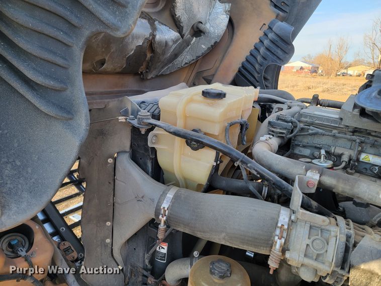 image for item LL9760 2015 Freightliner Cascadia semi truck