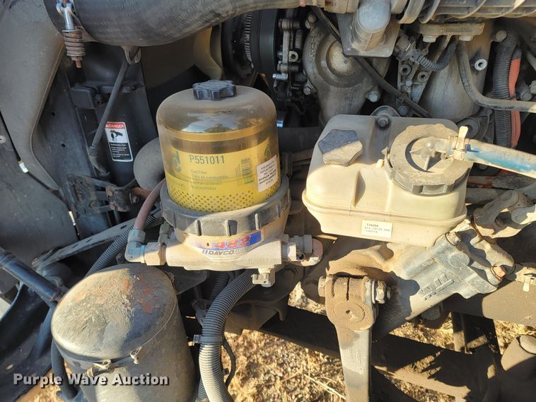 image for item LL9760 2015 Freightliner Cascadia semi truck