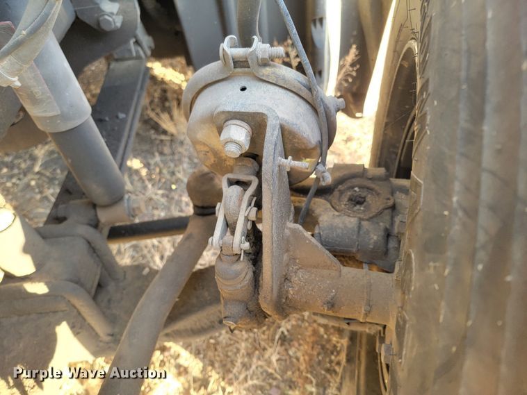 image for item LL9760 2015 Freightliner Cascadia semi truck