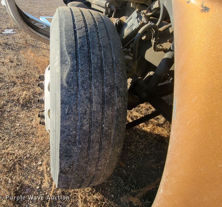 image for item LL9760 2015 Freightliner Cascadia semi truck