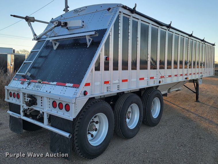 image for item LL9761 2008 Cornhusker grain trailer