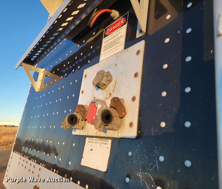 image for item LL9761 2008 Cornhusker grain trailer