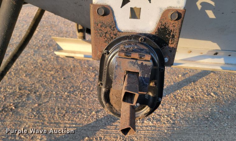 image for item LL9761 2008 Cornhusker grain trailer