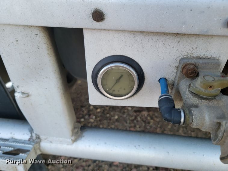 image for item LL9761 2008 Cornhusker grain trailer