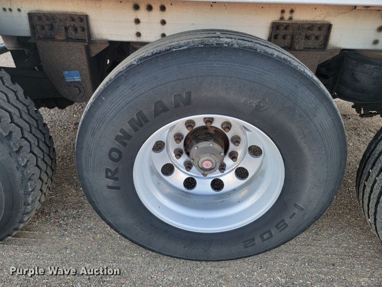 image for item LL9761 2008 Cornhusker grain trailer