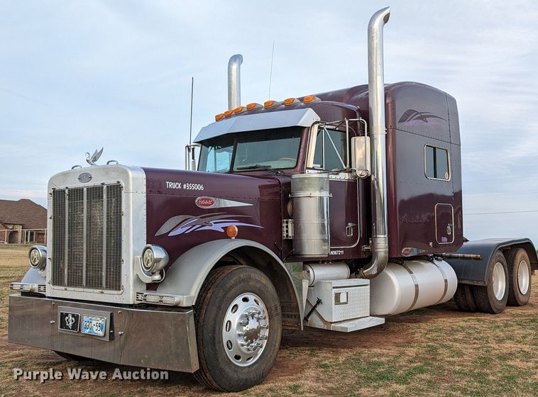 image for item LP9000 2001 Peterbilt 379  semi truck