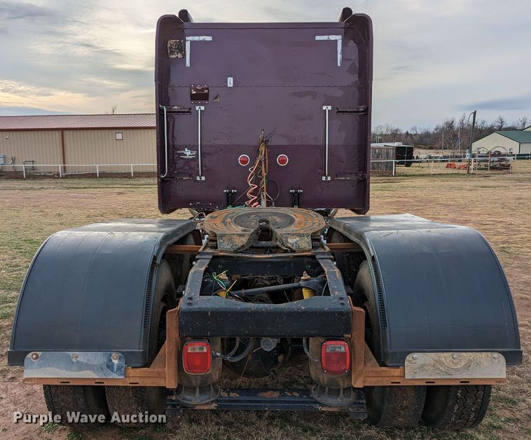 image for item LP9000 2001 Peterbilt 379  semi truck