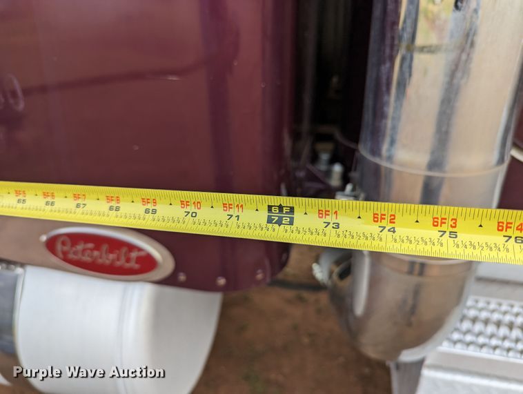 image for item LP9000 2001 Peterbilt 379  semi truck