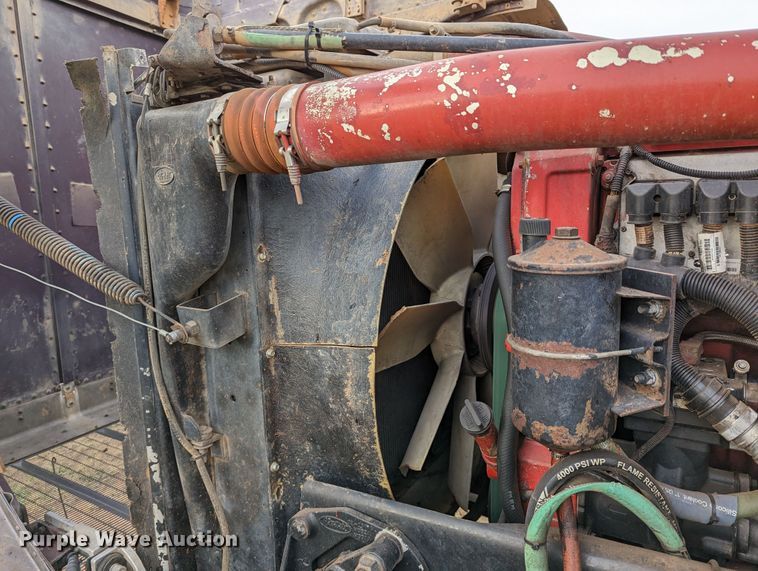 image for item LP9000 2001 Peterbilt 379  semi truck