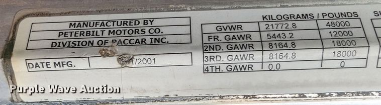 image for item LP9000 2001 Peterbilt 379  semi truck