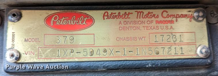 image for item LP9000 2001 Peterbilt 379  semi truck