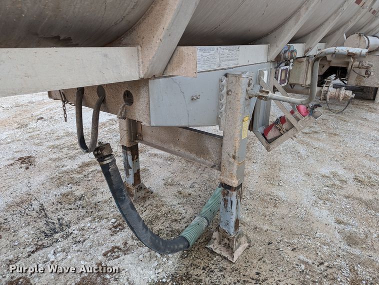 image for item LP9106 2012 TyTal 2BBL  tank trailer