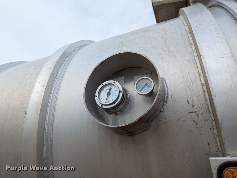 image for item LP9106 2012 TyTal 2BBL  tank trailer