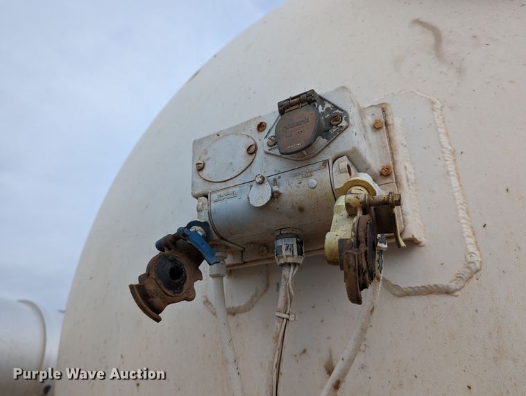 image for item LP9107 1987 VIM  tank trailer