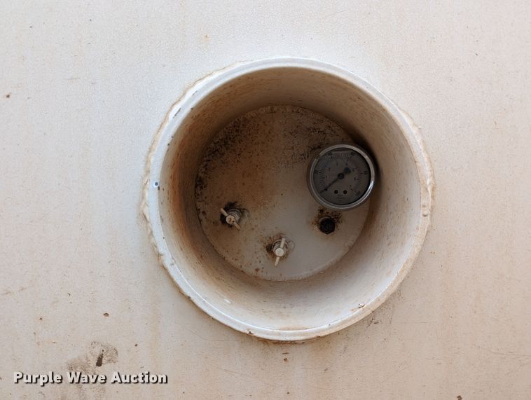 image for item LP9107 1987 VIM  tank trailer