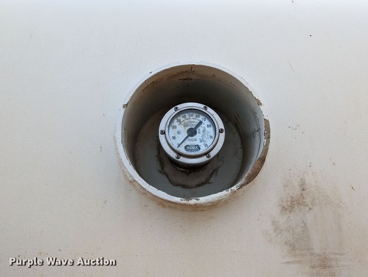 image for item LP9107 1987 VIM  tank trailer