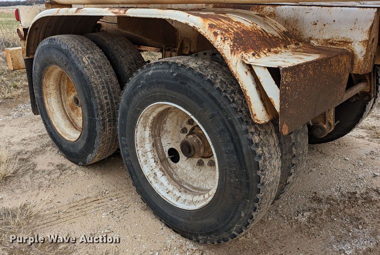 image for item LP9107 1987 VIM  tank trailer