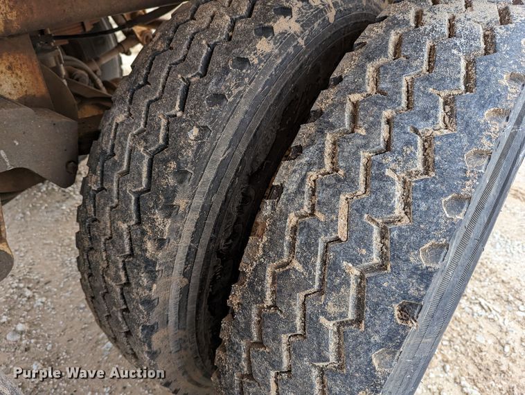 image for item LP9107 1987 VIM  tank trailer