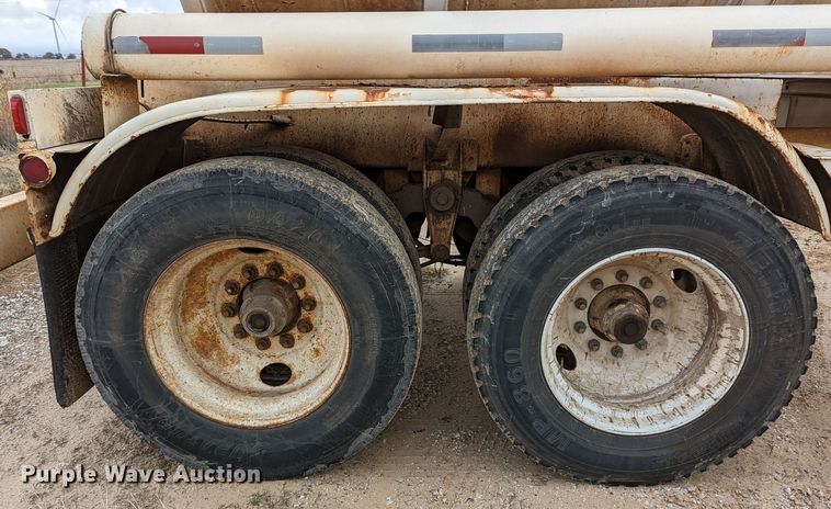 image for item LP9107 1987 VIM  tank trailer