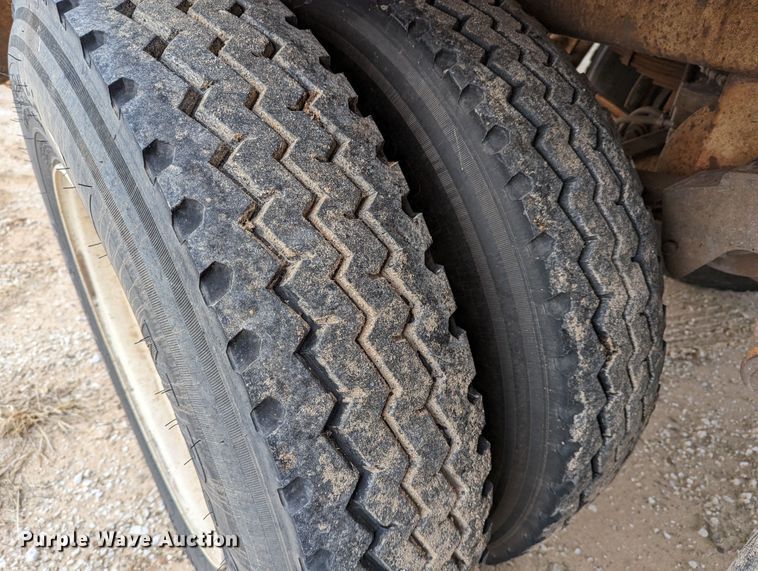 image for item LP9107 1987 VIM  tank trailer