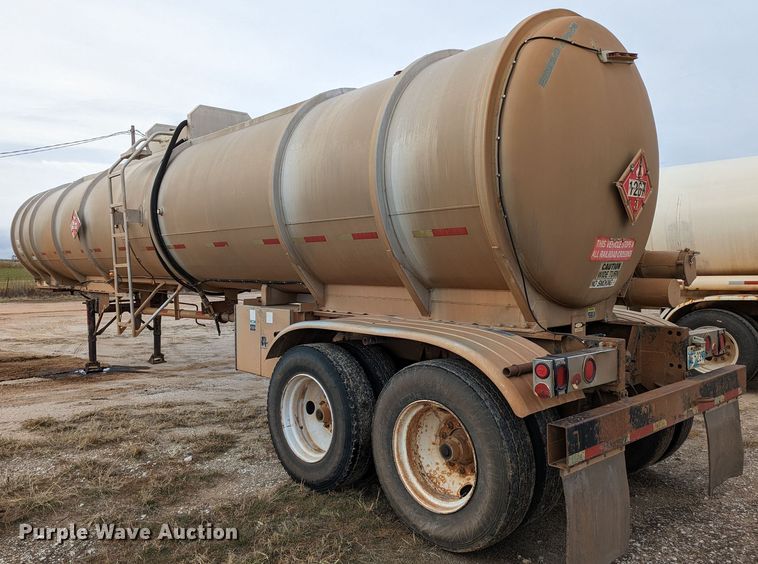 image for item LP9108 1981 Polar  tank trailer