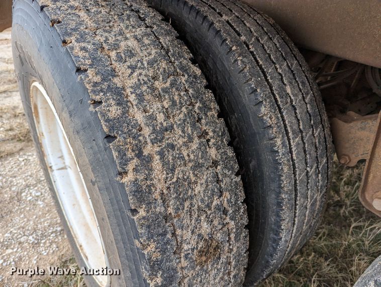 image for item LP9108 1981 Polar  tank trailer