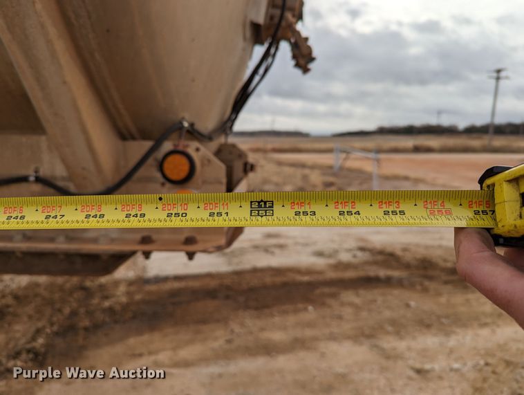 image for item LP9108 1981 Polar  tank trailer