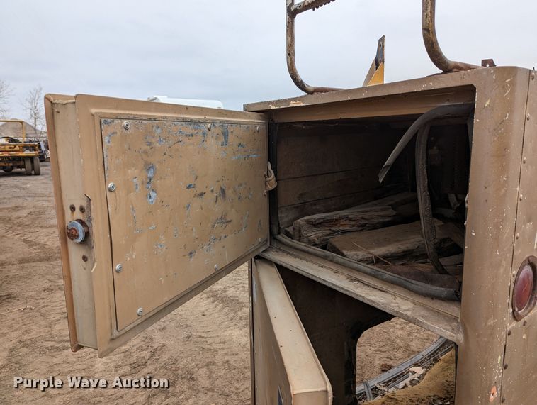 image for item LP9128 36" sleeper