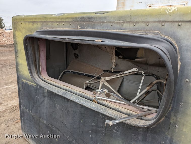 image for item LP9129 36" sleeper