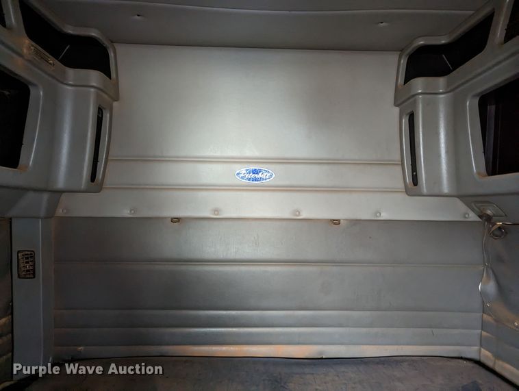 image for item LP9139 2008 Peterbilt 386  semi truck