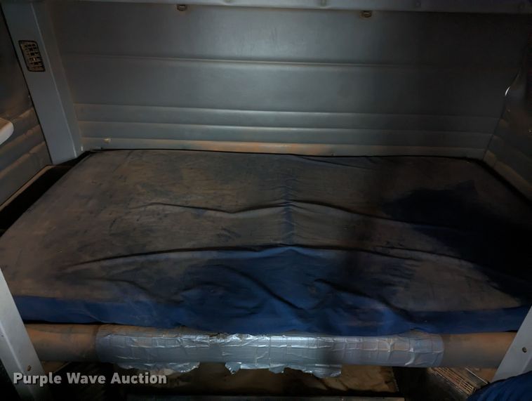 image for item LP9139 2008 Peterbilt 386  semi truck