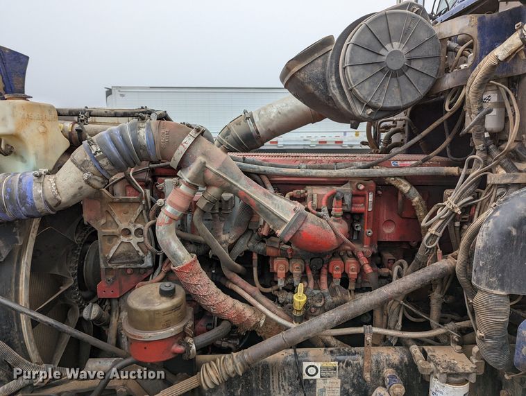 image for item LP9139 2008 Peterbilt 386  semi truck