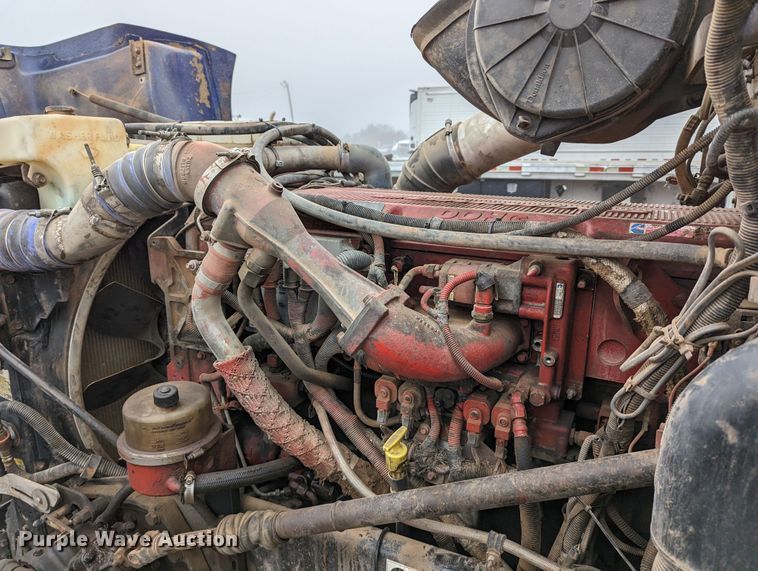 image for item LP9139 2008 Peterbilt 386  semi truck