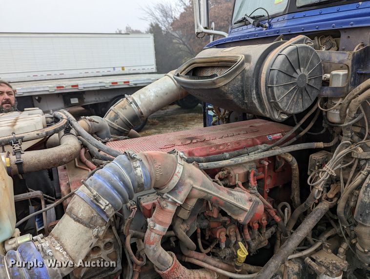 image for item LP9139 2008 Peterbilt 386  semi truck