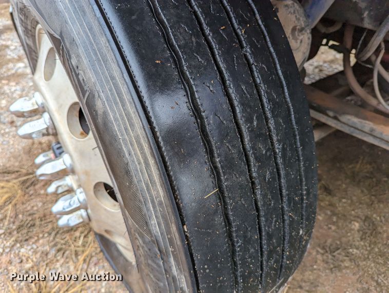 image for item LP9139 2008 Peterbilt 386  semi truck