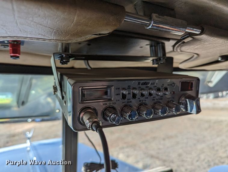 image for item LP9148 2006 Peterbilt 379  semi truck