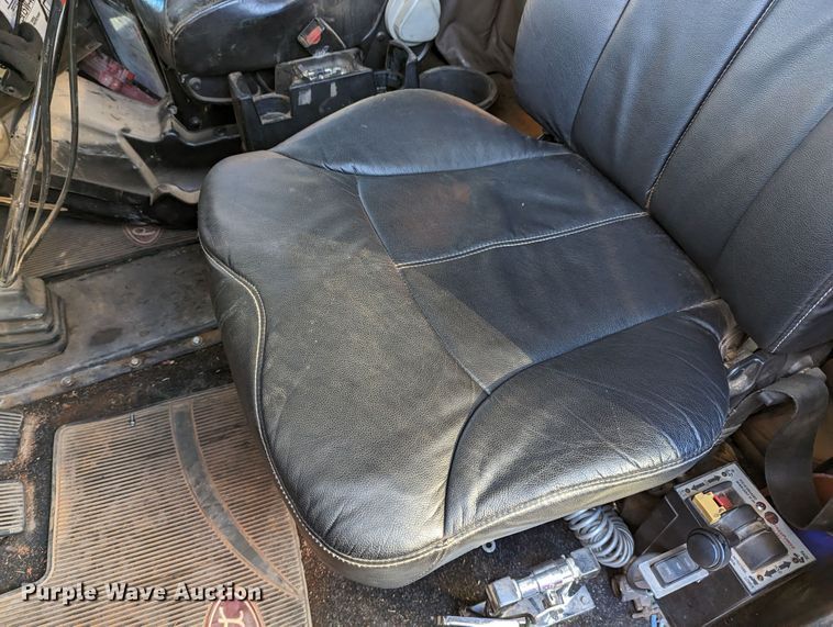 image for item LP9148 2006 Peterbilt 379  semi truck