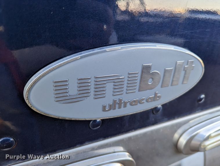 image for item LP9148 2006 Peterbilt 379  semi truck