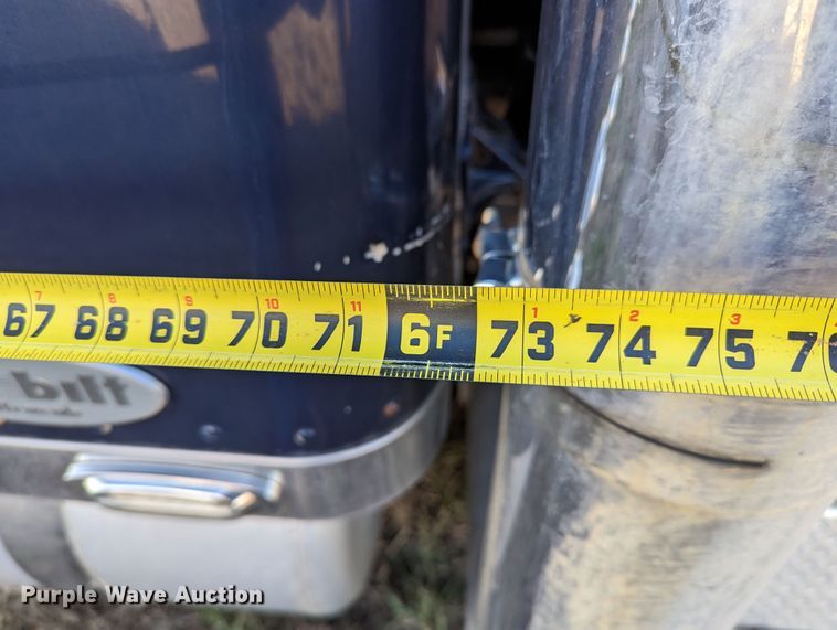 image for item LP9148 2006 Peterbilt 379  semi truck