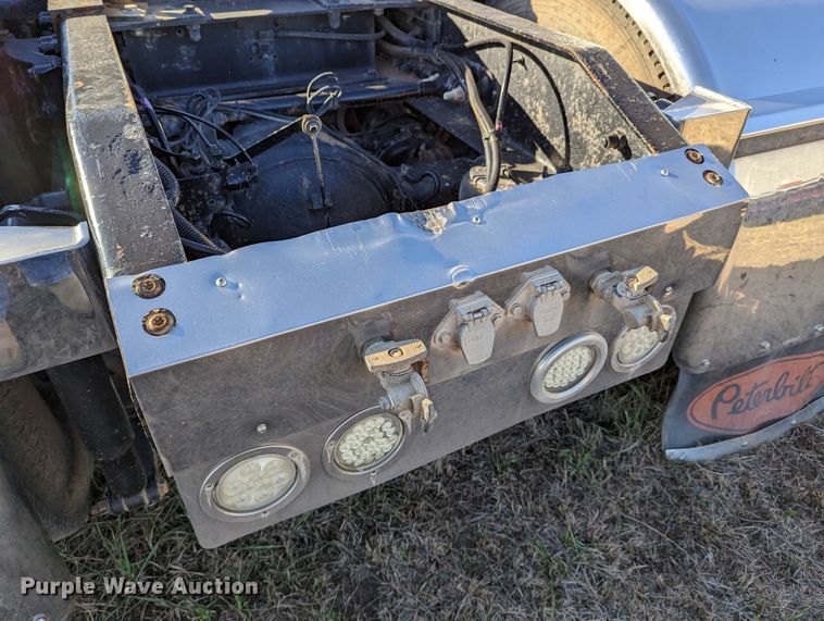 image for item LP9148 2006 Peterbilt 379  semi truck