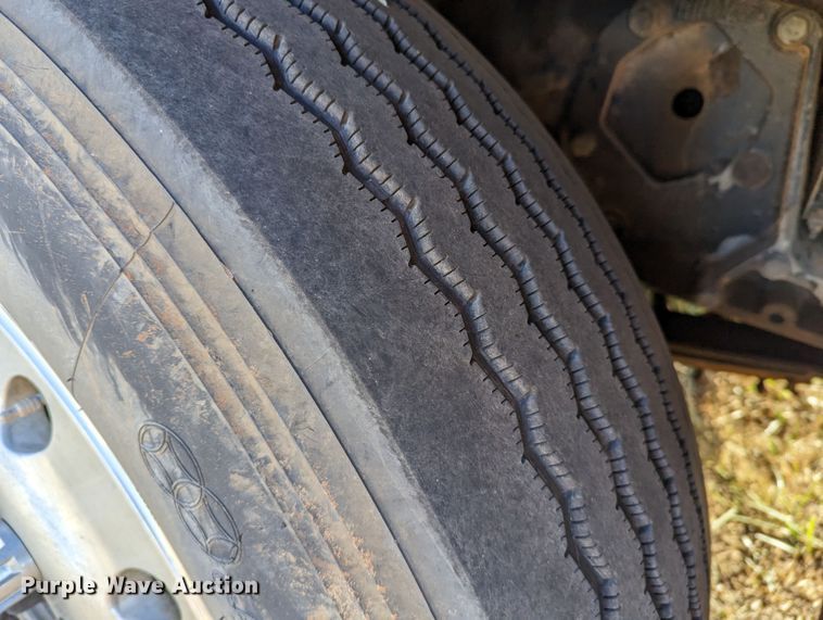 image for item LP9148 2006 Peterbilt 379  semi truck